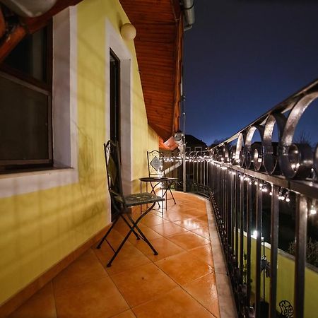 Casa 3 Guesthouse Oradea Eksteriør billede