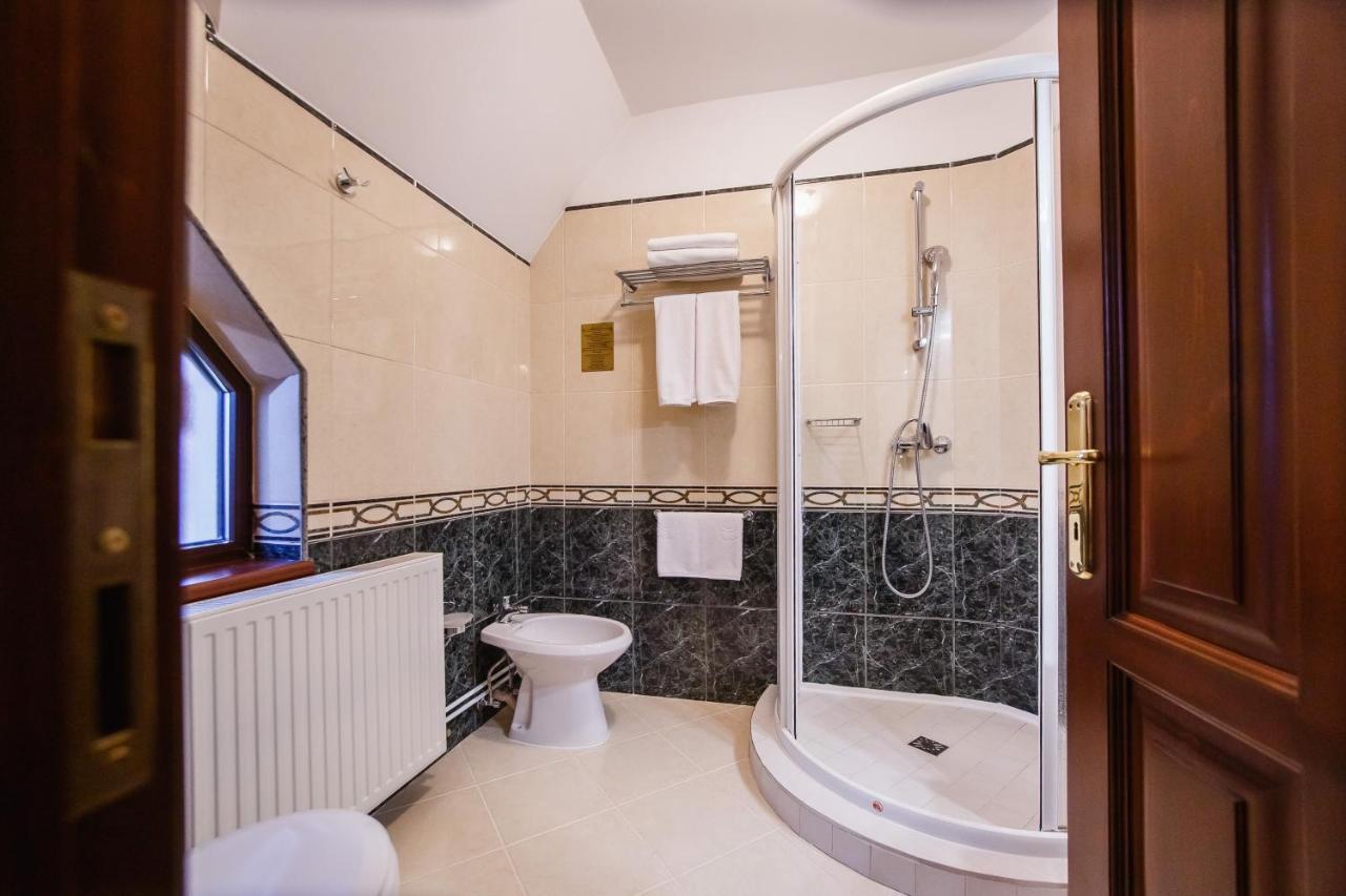 Casa 3 Guesthouse Oradea Eksteriør billede