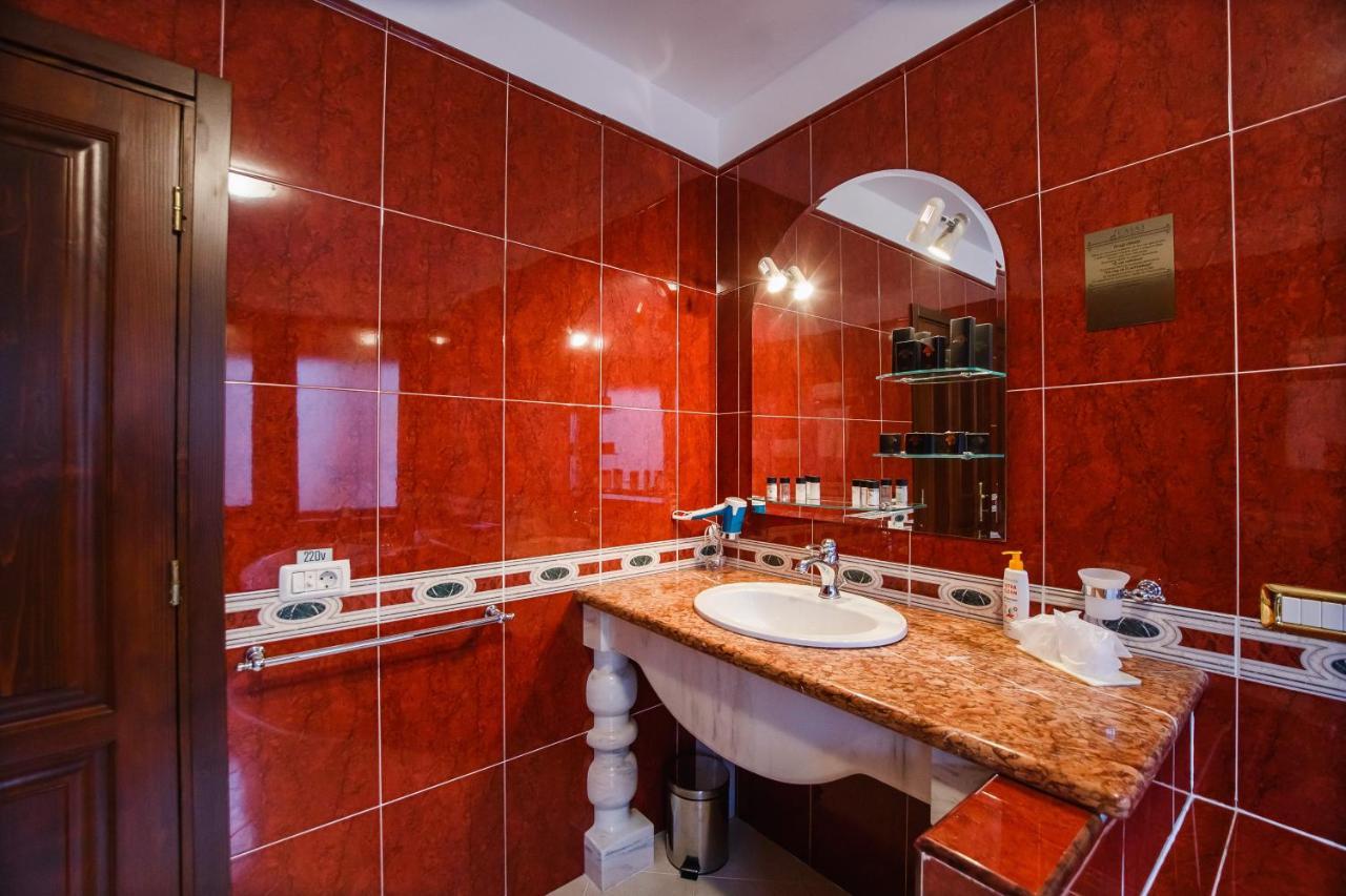 Casa 3 Guesthouse Oradea Eksteriør billede