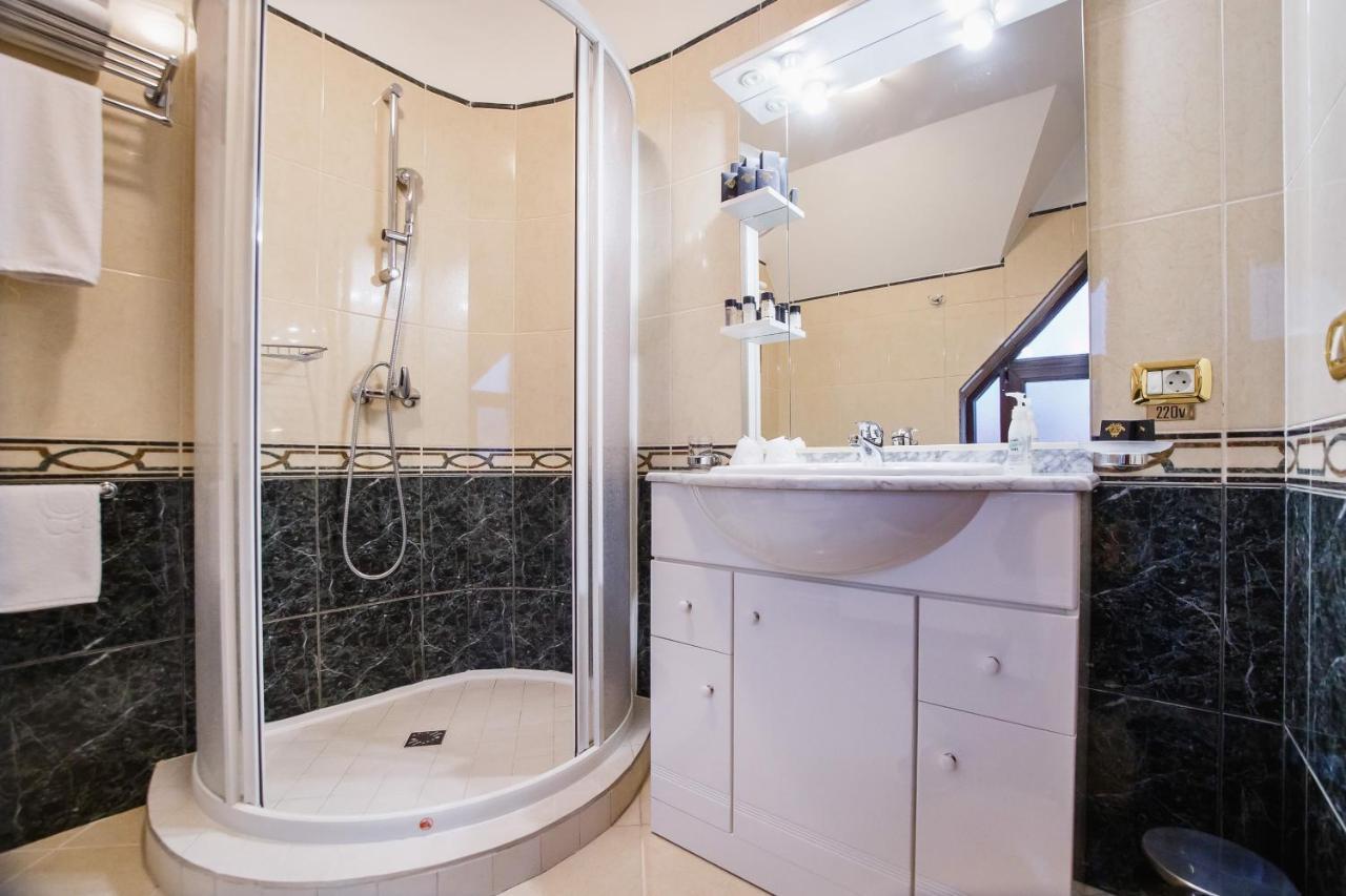 Casa 3 Guesthouse Oradea Eksteriør billede