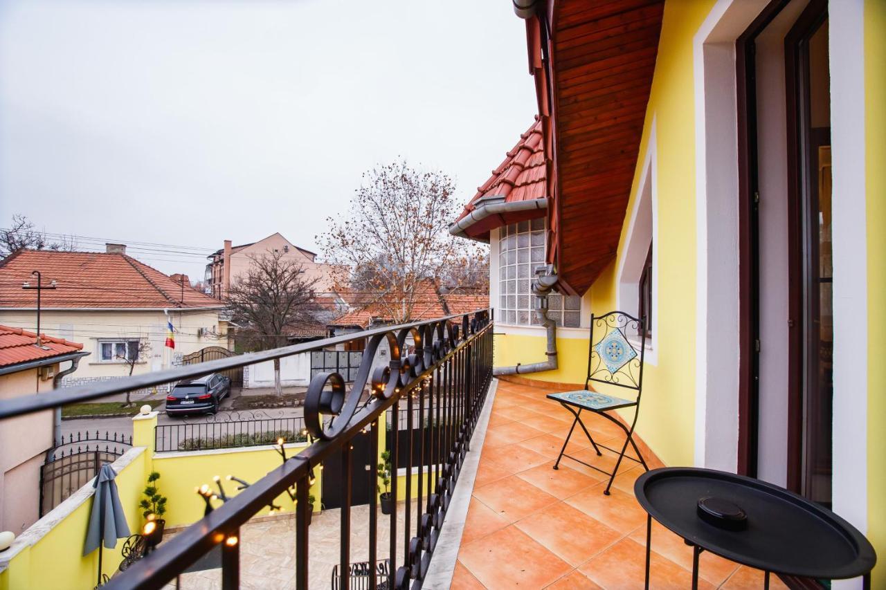 Casa 3 Guesthouse Oradea Eksteriør billede