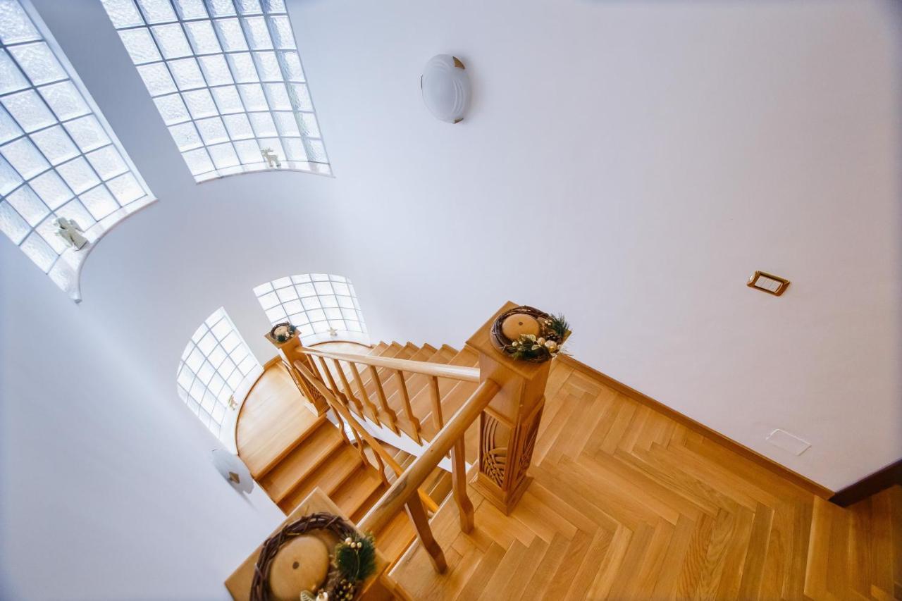 Casa 3 Guesthouse Oradea Eksteriør billede